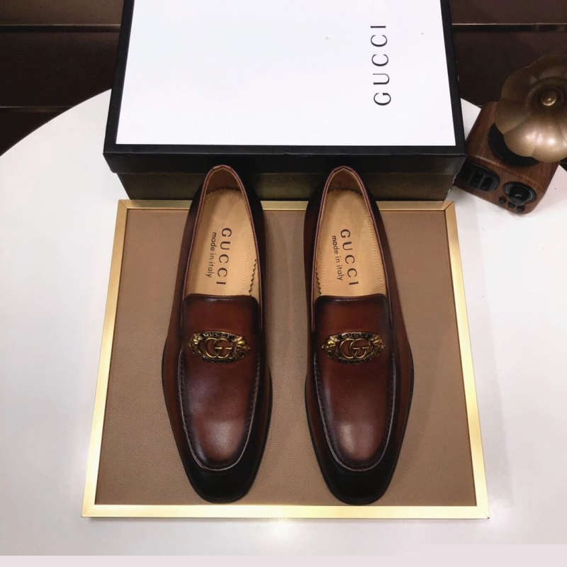 G*u*i leather shoes